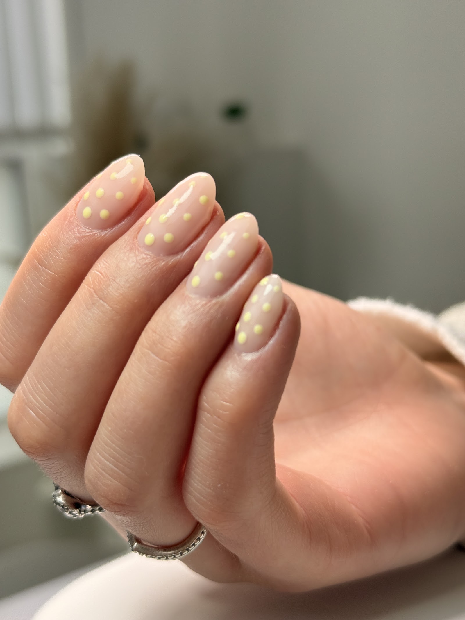 AT_nails.mcr, photograph 2.