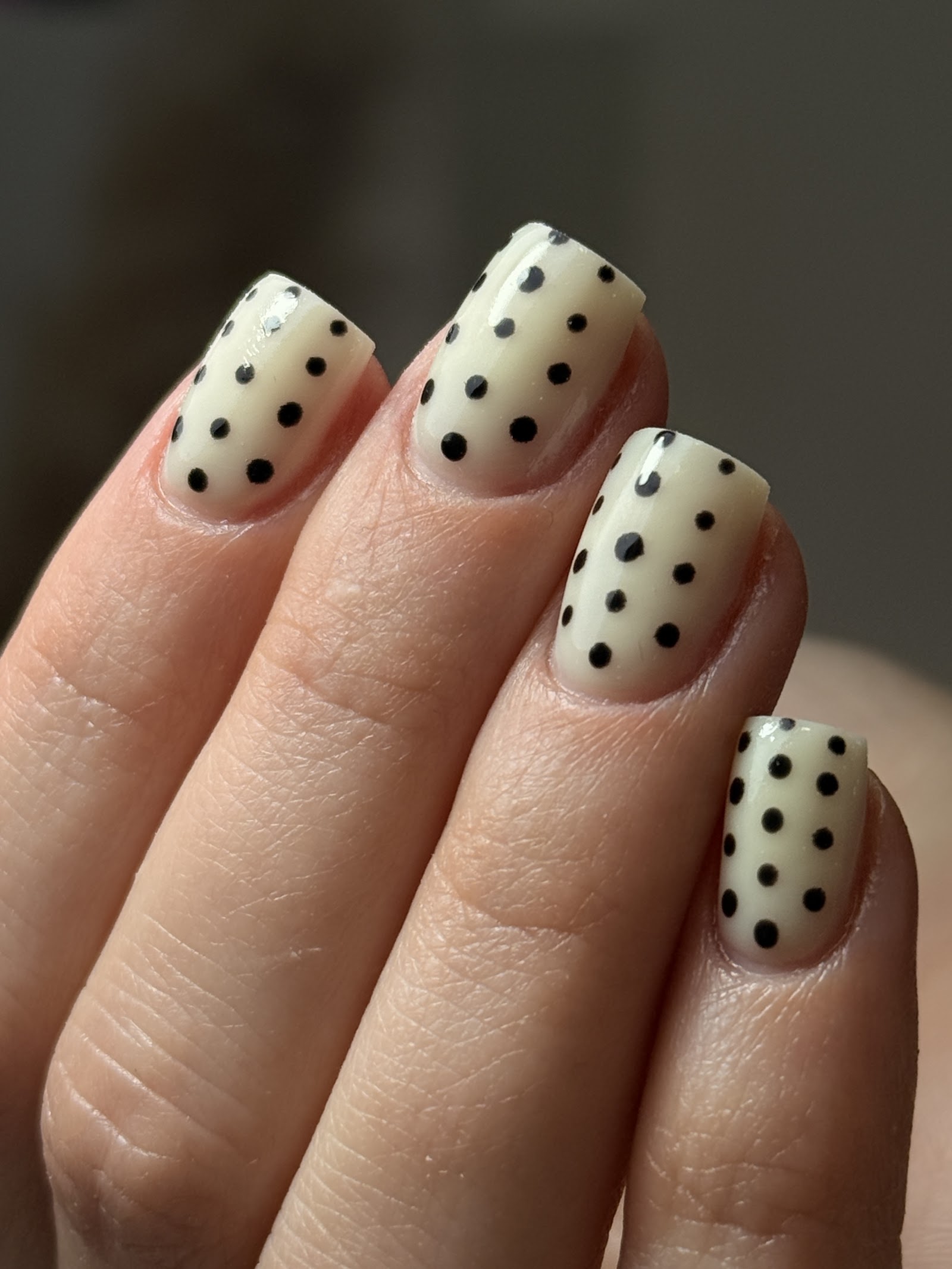 AT_nails.mcr, photograph 6.