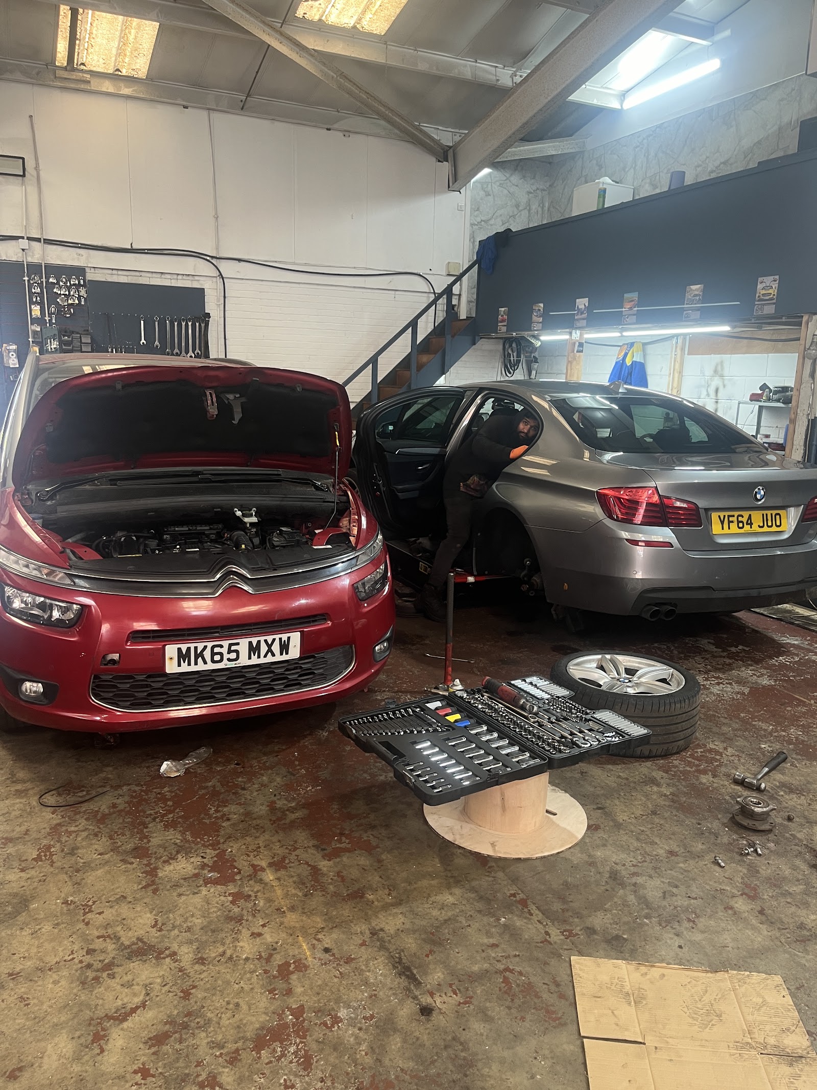 Automania MOT & repairs, photograph 3.