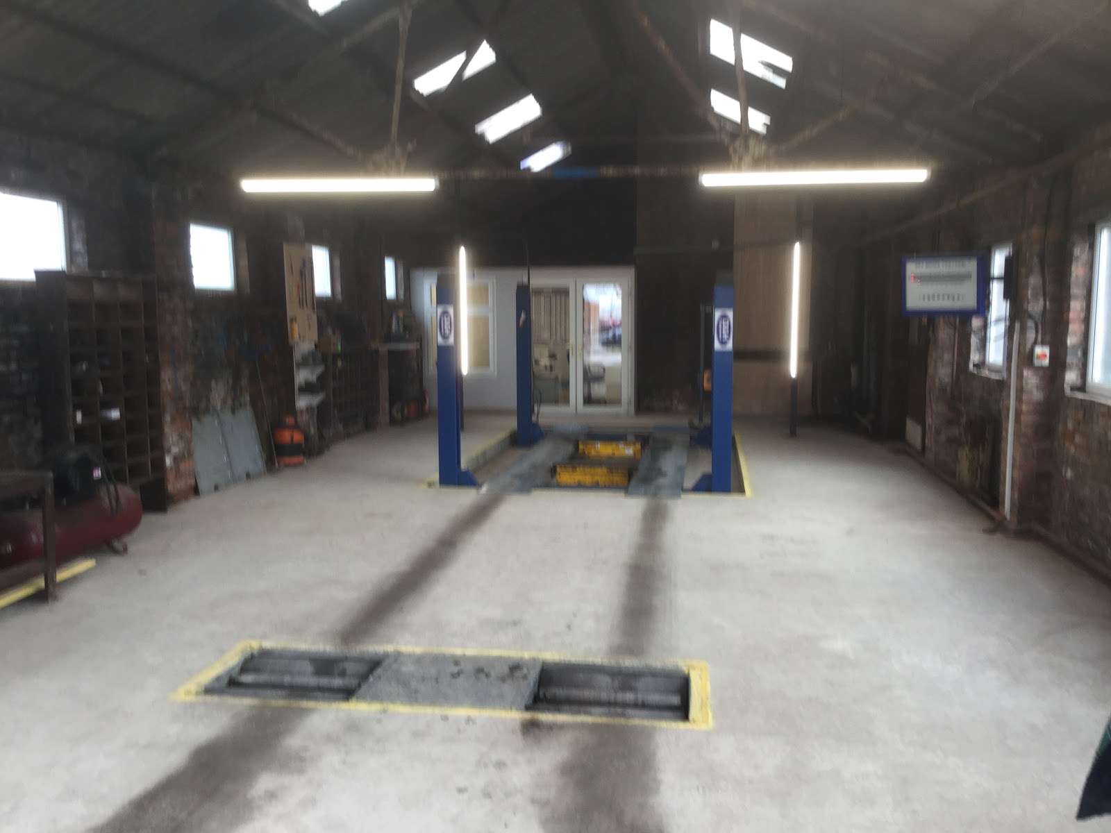 Chester Road MOT Centre, photograph 4.