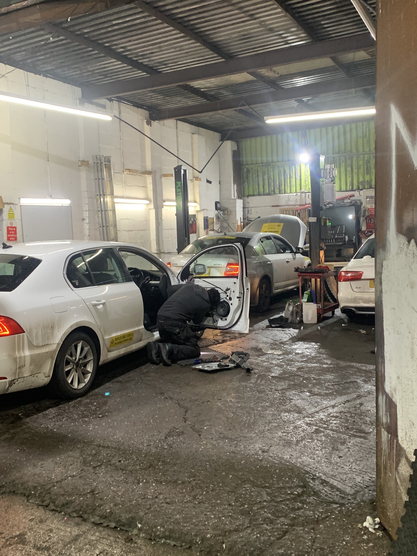 M Vehicle Solutions LTD, Slade Ln, Longsight.