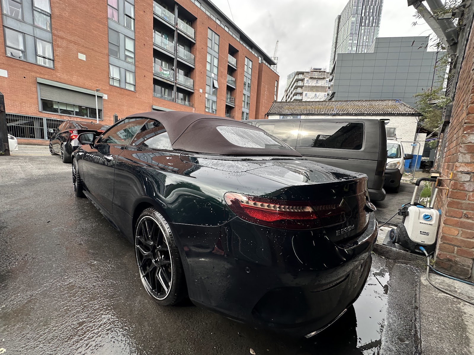 MCR Bodywork Centre, photograph 3.