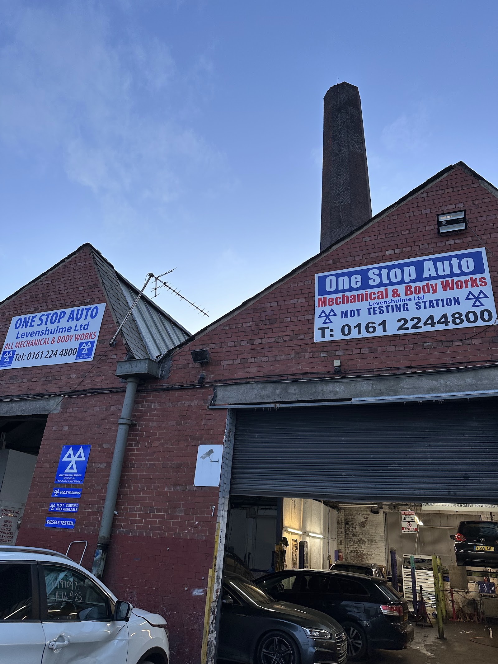 One Stop Auto Levenshulme Ltd, photograph 2.