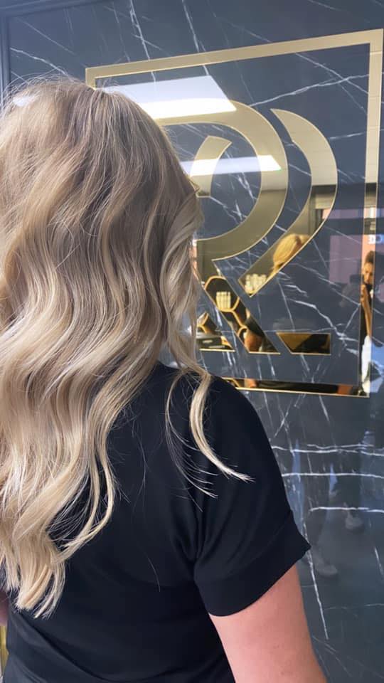 R2HairStudio, photograph 2.