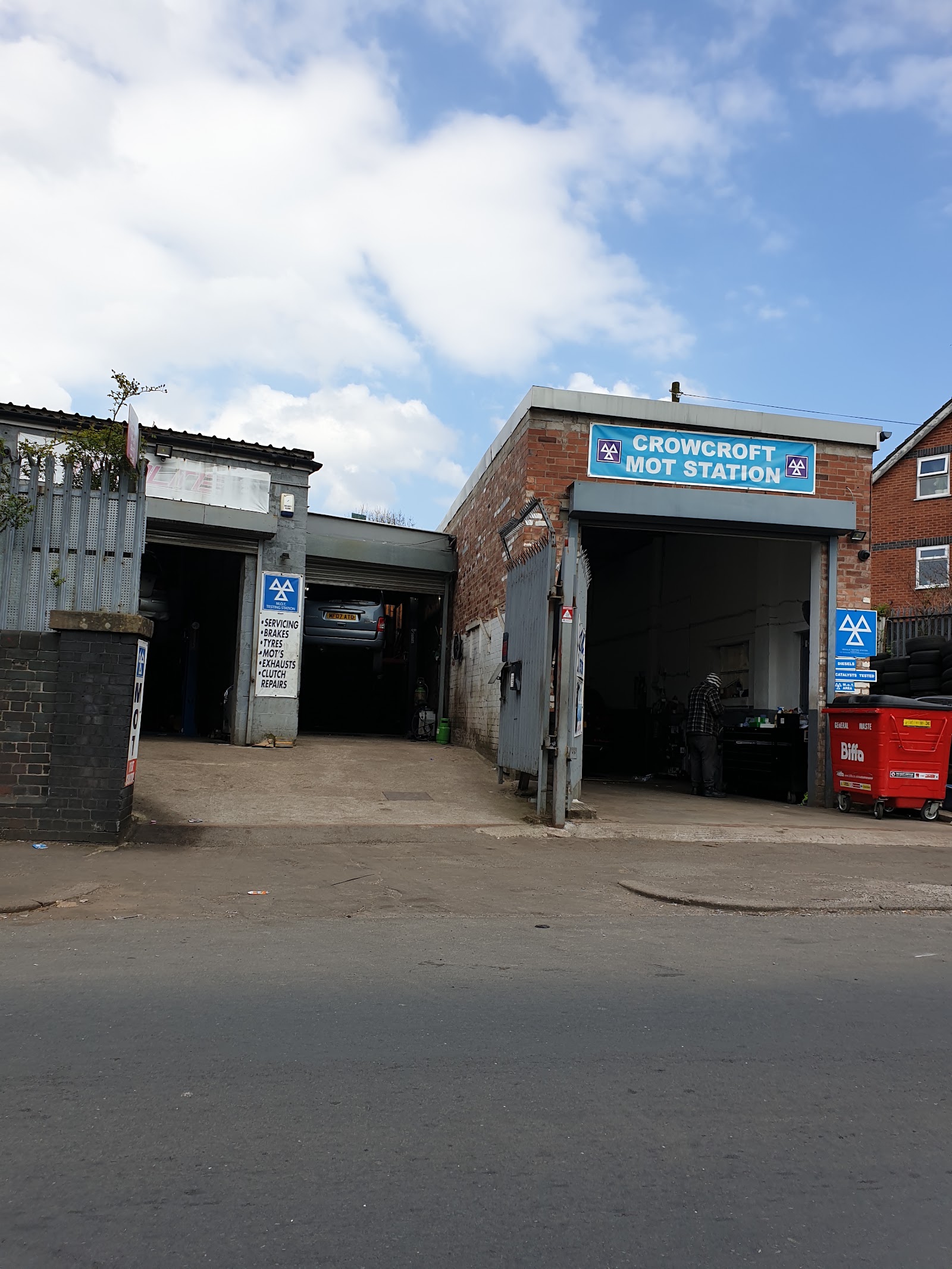 Redline car service centre, 3 Crowcroft Rd, Longsight.