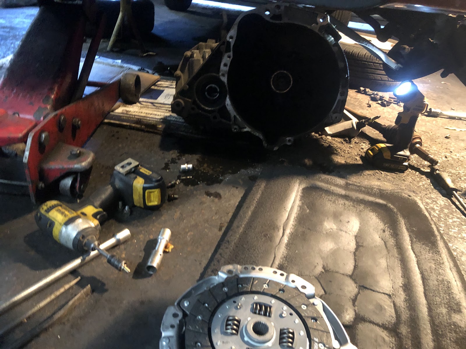 SHAHBAZ GARAGE, photograph 5.