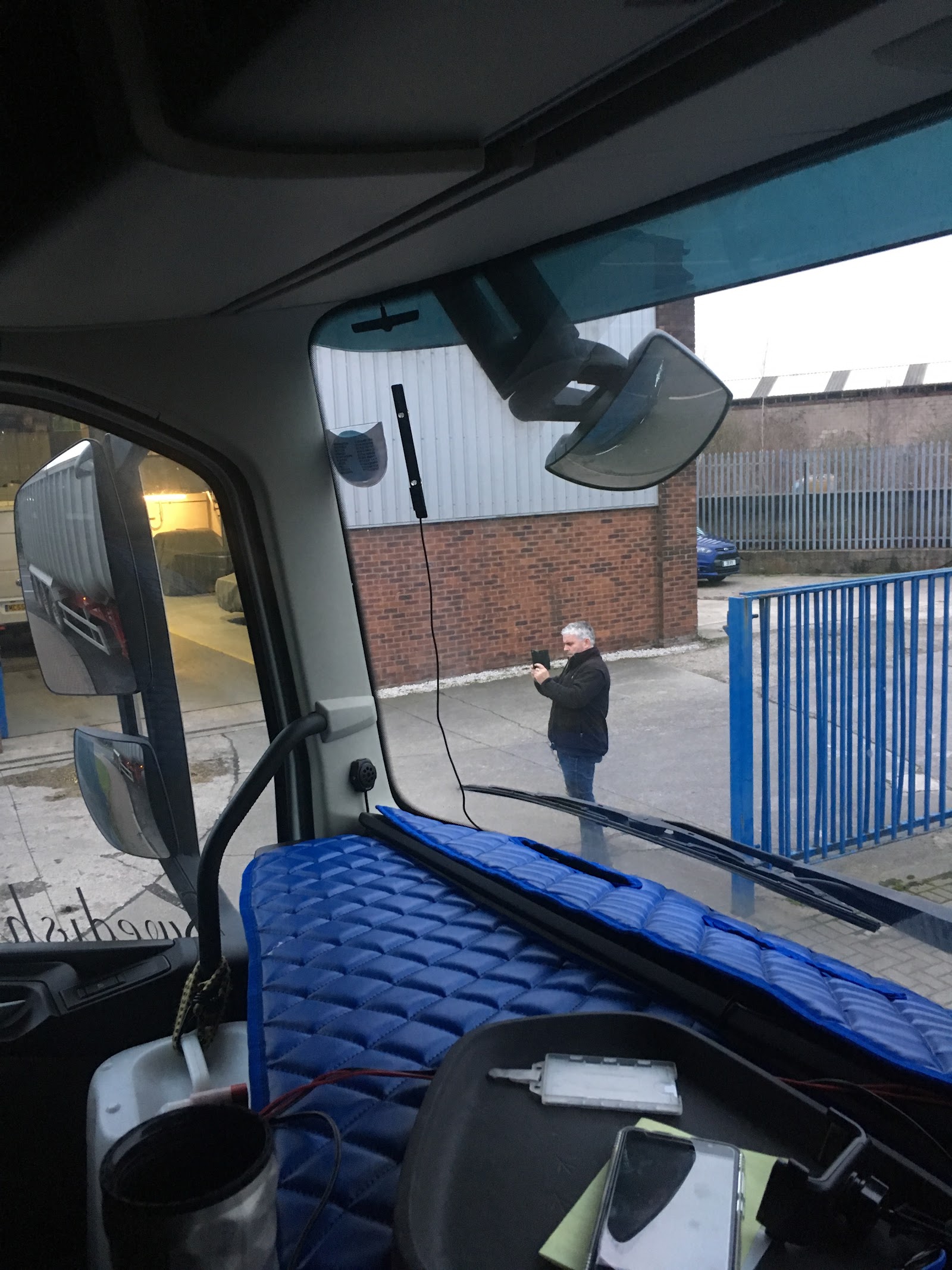 Tried and Tested MOT Centre, photograph 4.
